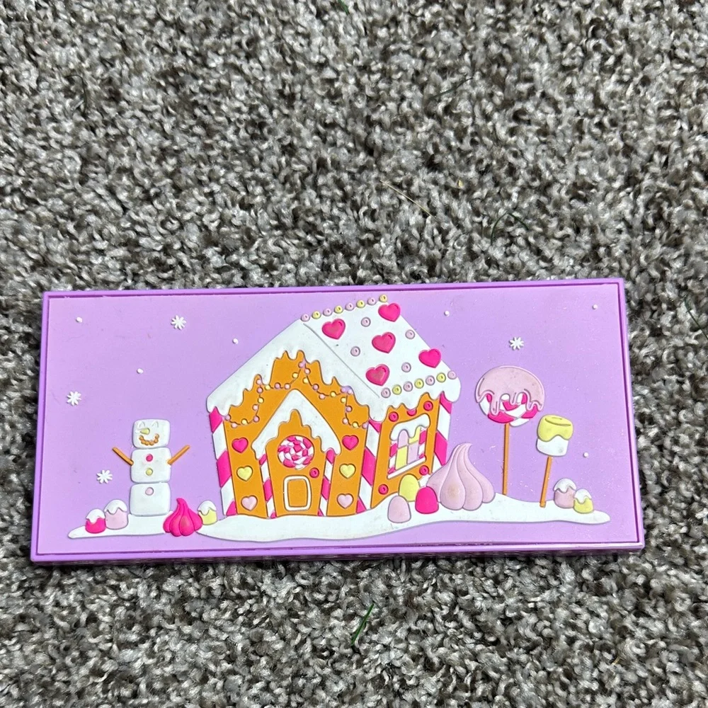 Revolution Tasty Marshmallow Wonderland Palette - eye shadow